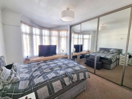 3 bedroom Semi-detached house for sale in Benacre Road, Ipswich, IP3