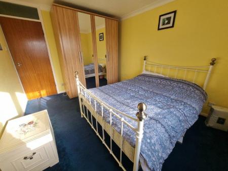 2 bedroom Flat for sale in Burnham Lodge, Oakstead Close, Ipswich, IP4