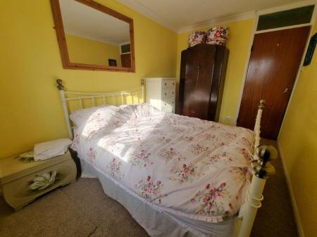 2 bedroom Flat for sale in Burnham Lodge, Oakstead Close, Ipswich, IP4