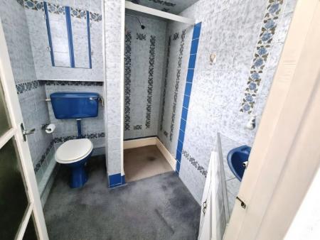 3 bedroom Semi-detached house for sale in Chatsworth Crescent, Ipswich, IP2