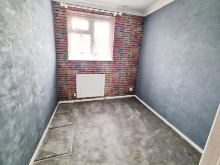 3 bedroom Semi-detached house for sale in Chatsworth Crescent, Ipswich, IP2