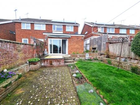 3 bedroom Semi-detached house for sale in Chatsworth Crescent, Ipswich, IP2