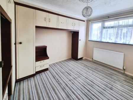 3 bedroom Semi-detached house for sale in Chatsworth Crescent, Ipswich, IP2