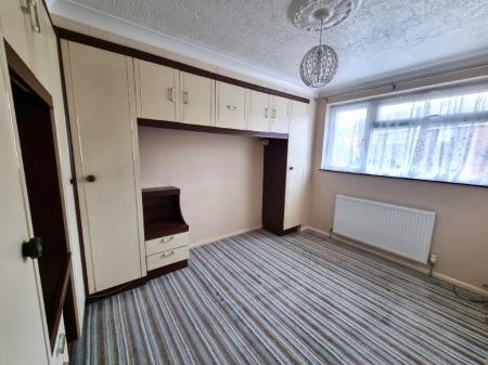 3 bedroom Semi-detached house for sale in Chatsworth Crescent, Ipswich, IP2