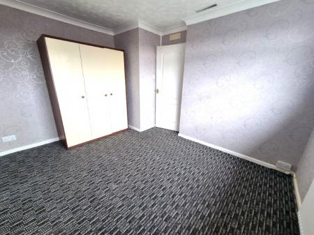 3 bedroom Semi-detached house for sale in Chatsworth Crescent, Ipswich, IP2