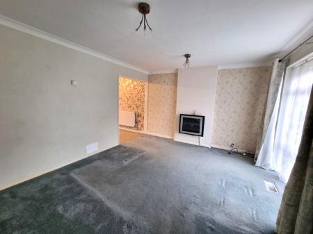 3 bedroom Semi-detached house for sale in Chatsworth Crescent, Ipswich, IP2