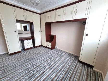 3 bedroom Semi-detached house for sale in Chatsworth Crescent, Ipswich, IP2