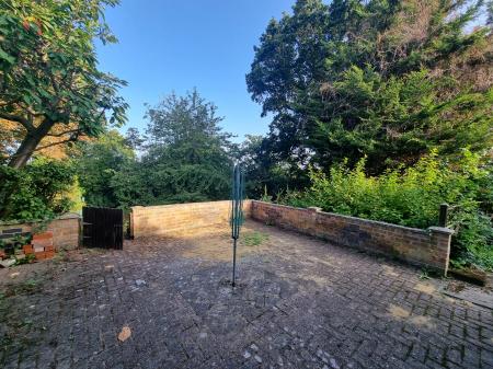 3 bedroom Semi-detached house for sale in Chesham Road, Ipswich, IP2