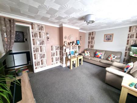 3 bedroom End of terrace house for sale in Coltsfoot Road, Ipswich, IP2