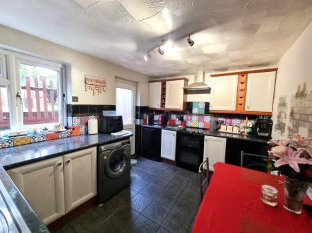 3 bedroom End of terrace house for sale in Coltsfoot Road, Ipswich, IP2