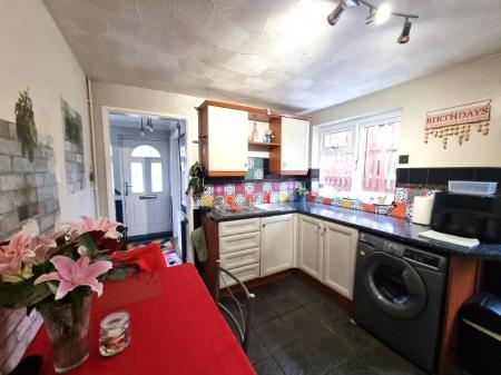3 bedroom End of terrace house for sale in Coltsfoot Road, Ipswich, IP2