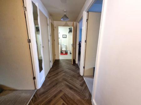 2 bedroom Ground floor flat for sale in Compair Crescent, Ipswich, IP2