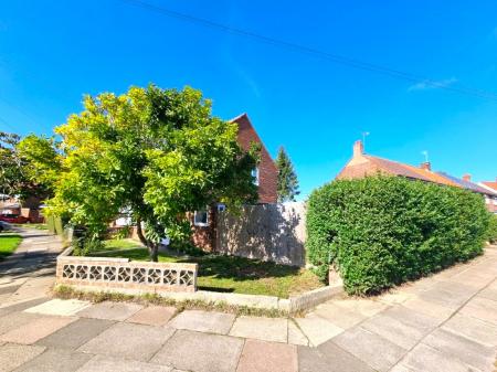 3 bedroom Semi-detached house for sale in Lanark Road, Ipswich, IP4