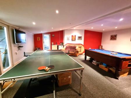 4 bedroom Semi-detached house for sale in Lanercost Way, Ipswich, IP2