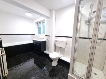 4 bedroom Semi-detached house for sale in Lanercost Way, Ipswich, IP2