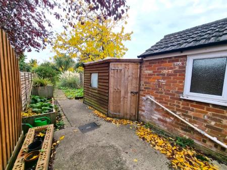 2 bedroom End of terrace house for sale in Leopold Road, Ipswich, IP4