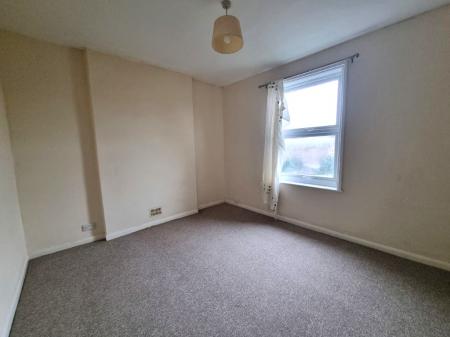 2 bedroom Maisonette for sale in London Road, Ipswich, IP1
