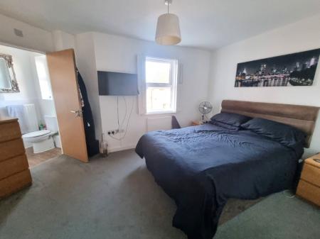 2 bedroom Flat for sale in Meridian Rise, Ipswich, IP4