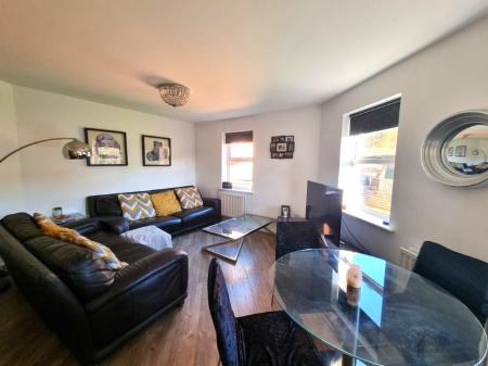 2 bedroom Flat for sale in Meridian Rise, Ipswich, IP4