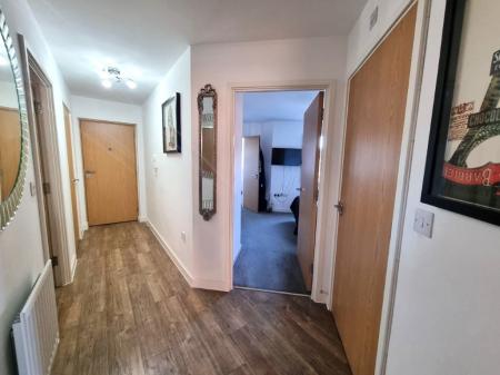 2 bedroom Flat for sale in Meridian Rise, Ipswich, IP4