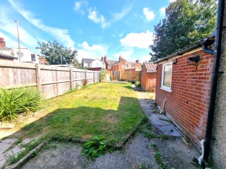 3 bedroom Semi-detached house for sale in Newton Road, Ipswich, IP3