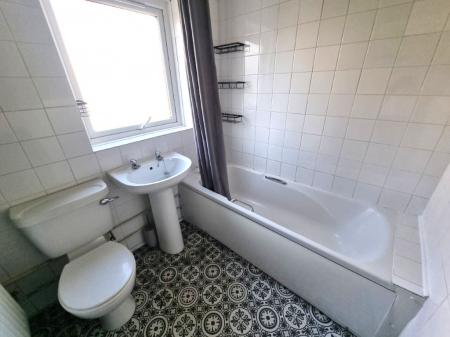 3 bedroom Semi-detached house for sale in Newton Road, Ipswich, IP3