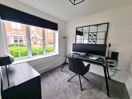 5 bedroom Detached house for sale in Nigel Way, Trimley St Martin, IP11