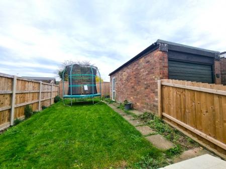 3 bedroom Semi-detached house for sale in Thornhill Road, Claydon, IP6