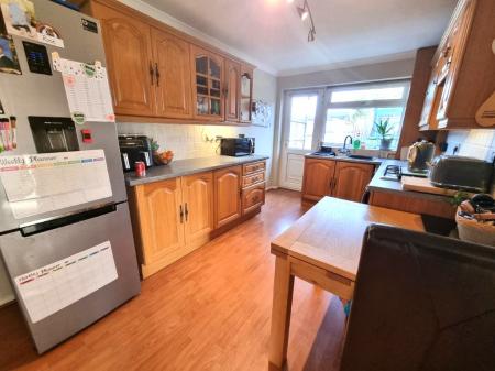 3 bedroom Semi-detached house for sale in Thornhill Road, Claydon, IP6