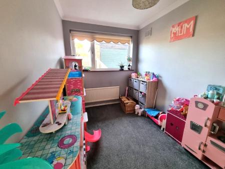 3 bedroom Semi-detached house for sale in Thornhill Road, Claydon, IP6