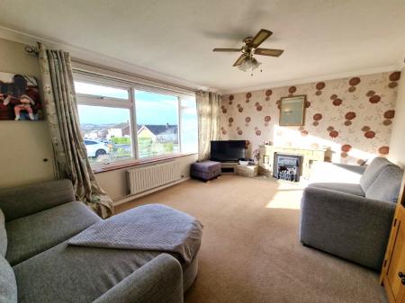 3 bedroom Semi-detached house for sale in Thornhill Road, Claydon, IP6