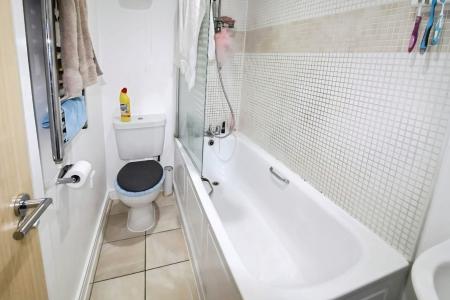 2 bedroom Flat for sale in Wherstead Road, Ipswich, IP2