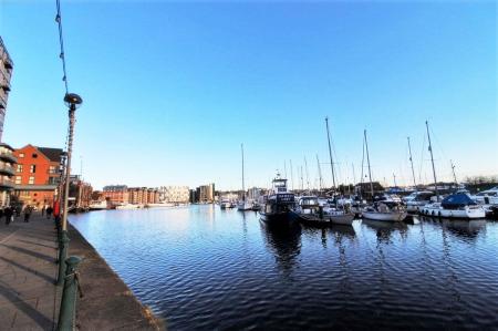 2 bedroom Flat to let in Key Street, Ipswich, IP4