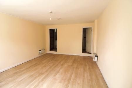 1 bedroom Studio flat to let in Woodbridge Road, Ipswich, IP4