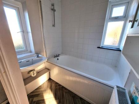 3 bedroom Semi-detached house for sale in Gowle Road, Stowmarket, IP14
