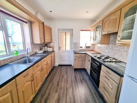 3 bedroom Semi-detached house to let in Waterford Road, IP1, Ipswich, IP1