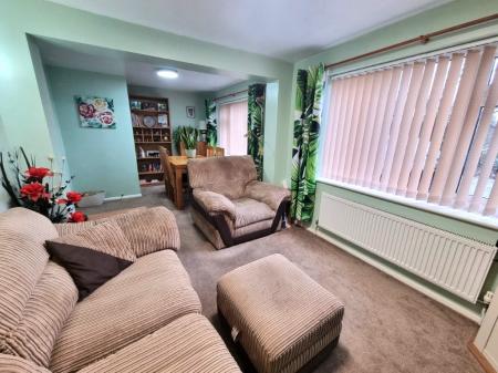 2 bedroom Apartment for sale in Belstead Avenue, Ipswich, IP2
