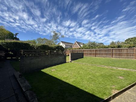 2 bedroom Bungalow to let in Main Road, Woolverstone, Ipswich, IP9