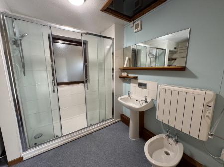 2 bedroom Bungalow to let in Main Road, Woolverstone, Ipswich, IP9