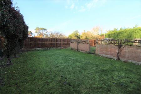 3 bedroom Bungalow to let in Main Road, Woolverstone, Ipswich, IP9