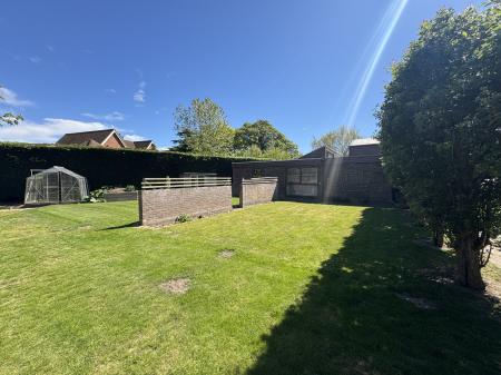 2 bedroom Bungalow to let in Main Road, Woolverstone, Ipswich, IP9