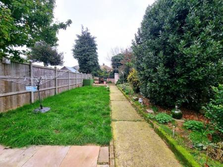 3 bedroom Semi-detached house to let in Avondale Road, Ipswich, IP3