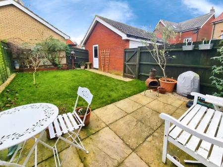 2 bedroom Semi-detached house to let in Crooked Creek Road, Woodbridge, IP12