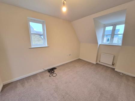 6 bedroom Town house to let in Ravenswood Avenue, Ravenswood, Ipswich, IP3