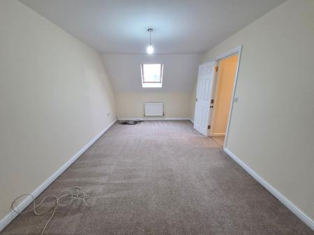 6 bedroom Town house to let in Ravenswood Avenue, Ravenswood, Ipswich, IP3