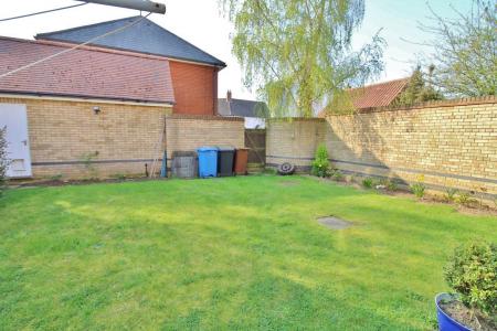 6 bedroom Town house to let in Ravenswood Avenue, Ravenswood, Ipswich, IP3