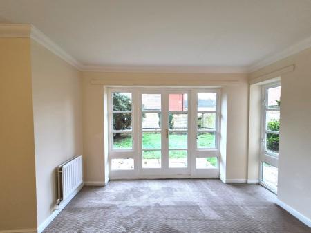 6 bedroom Town house to let in Ravenswood Avenue, Ravenswood, Ipswich, IP3