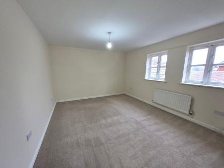 6 bedroom Town house to let in Ravenswood Avenue, Ravenswood, Ipswich, IP3