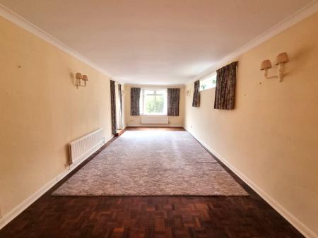 3 bedroom Bungalow for sale in Foxhall Road, Ipswich, IP4