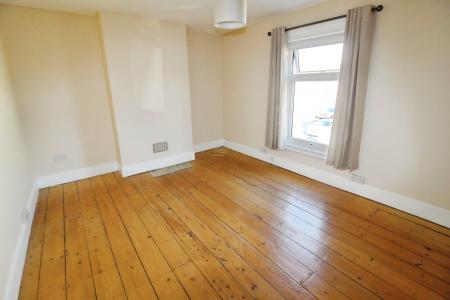 2 bedroom Terraced House to let in Holland Road, Ipswich, IP4